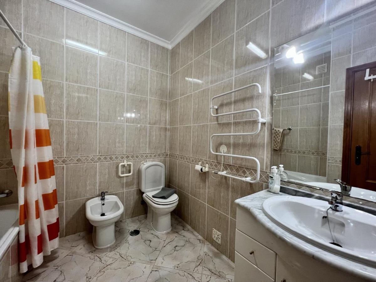 Apartamento Quarteira Elegant With Pool By Homing Exterior foto